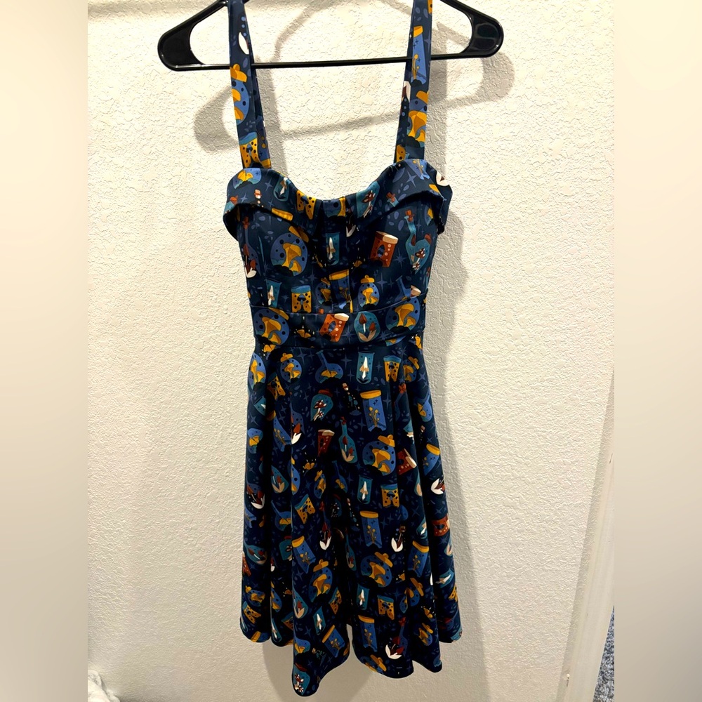Women’s Vintage Style Sweetheart Dress with Potion Bottle Pattern
